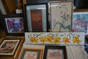 lot 77 image: Wall art variety and wall mirror