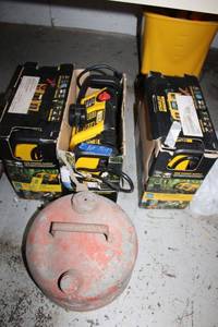 lot 164 image: Jump starters and vintage gas can