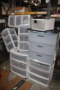 lot 168 image: Plastic storage containers as shown