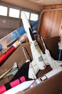 lot 5 image: Model rockets collection