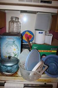 lot 72 image: Large blown glass vase, Plastic food storage containers, recipe books and more