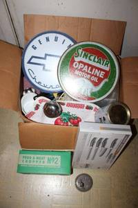 lot 78 image: Vintage signs and kitchen lot Sinclair and Chevrolet metal signs, Vintage meat chopper with original box, newer knife set and more