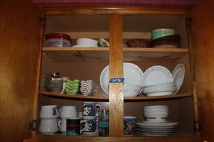 lot 81 image: Kitchen Corelle dishes, wooden bowls, corn-on-the-cob dishes, coffee mugs and more (some dishes match lot 202)