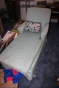 lot 106 image: Mid-century chaise lounger
