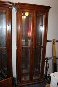 lot 117 image: Lighted display cabinet  (shelves were found)