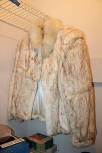 lot 138 image: Fur jacket size S (looks real - sheds a lot)