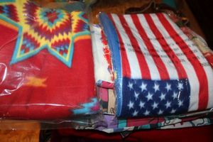 lot 150 image: Blankets and comforter