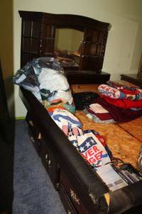 lot 149 image: Queen size waterbed frame (not contents)