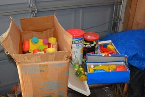 lot 169 image: Vintage Childrens toys with Tinkertoys, Legos, and Mickey Mouse musical Jack in the Box