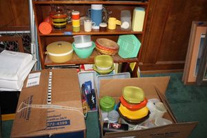 lot 227 image: Vintage 1970s kitchen plastic dishes and storage containers, large amount
