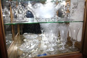 lot 276 image: Vintage Fostoria Cambridge Rose etched glassware set