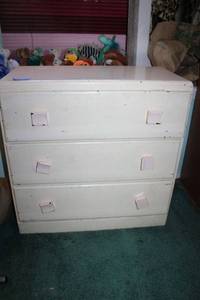 lot 303 image: Vintage Childrens size dresser