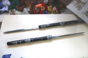 lot 307 image: Knives Cosplay Double edge dual blade sword