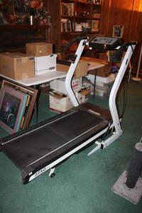 lot 410 image: Treadmill 2250 by TrimUp. Board doesnt light up but it still runs.