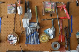 lot 357 image: Tools crow bar, pick axe, garden spades, wrench set