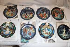lot 411 image: Collector plates - Russian Legends
