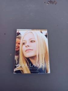 lot 29 image: Avril Lavigne The Whole Picture VHS