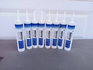 lot 32 image: 8 Pack Moistop Sealant & Liquid Flashing 10.1 FL OZ