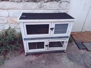 lot 113 image: Tucker Murphy Pet Demaryius Wood RabbitChickenSmall Animal Hutch See Pictures for Used Condition