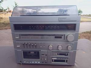 lot 58 image: Vintage JCPenny AM FM Receiver, Dual Stereo Cassette PlayerRecorder, 8 Track, Turntable