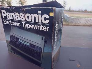 lot 77 image: Vintage Panasonic Electronic Typewriter Model KX-R210