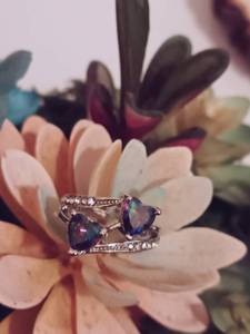 lot 189 image: Sz 8 Anillo de Piedra Preciosa Heart Ring NEW with Black Jewelry Box