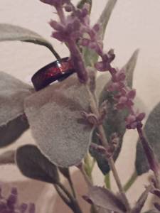 lot 184 image: Sz 11.5 (21mm) Mens Whisky Barrel Tungsten Wood Ring NEW with Black Jewelry Box