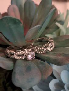 lot 175 image: Sz 9 Engagement Bridal Stackable  Stainless Steel Cubic Zirconia Ring Set NEW with Black Engagement Ring Box