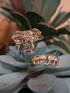 lot 173 image: Sz 6 Boho Elephant Stainless Steel Ring Set NEW with Black Jewelry Box