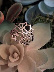 lot 166 image: Sz 7 Om Stainless Steel Lotus Ring 2-Ring Set NEW with Black Jewelry Box