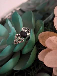 lot 161 image: Sz 7 Vintage Style Marcasite Onyx Heart Womens Stainless Steel Ring NEW with Black Jewelry Box