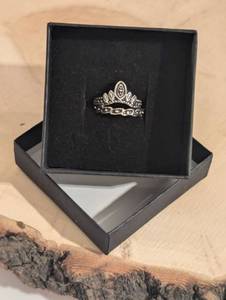 lot 160 image: Sz 6 Royal Crown Stainless Steel Ring Set NEW with Black Jewelry Box