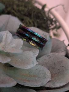 lot 199 image: Sz 10.5 (20 mm) 3 Band Iridescent Stainless Steel Ring NEW with Black Jewelry Box