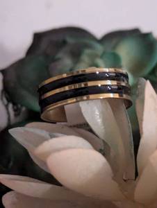 lot 246 image: Sz 8 (18 mm) Black and Gold Troika Ring NEW with Black Jewelry Box