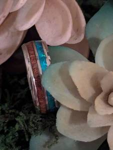 lot 216 image: Sz 11.5 (20mm) Whiskey Barrel and Opal Tungsten Wedding Band NEW with Black Jewelry Box