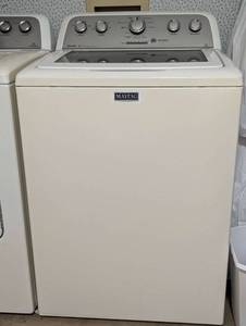 lot 4 image: Maytag Bravos High Capacity Washing Machine