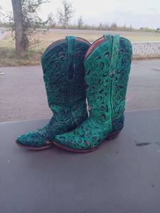 lot 272 image: Womens Cowboy Pro Teal Sz. 8.5 Boots