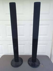 lot 325 image: $$ Samsung Model PS-FTZ425 and PS-FTZ522 Front Speaker System (Front Left and Right) Tower Speakers