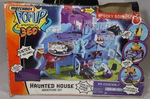 lot 20 image: Vintage Haunted House Matchbox Play Set