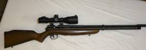 lot 26 image: Benjamin Discovery .22 Cal PCP Air Rifle with Scope