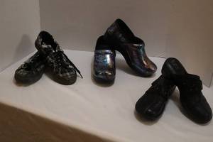 lot 38 image: Ladies Shoes Sizes 8.5 - 9