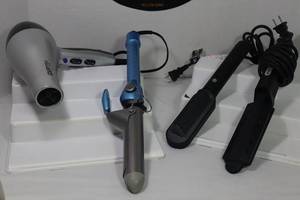 lot 49 image: Assortment of Hair Styling Appliances