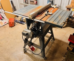 lot 8 image: Craftsman XR-2412 10 Belt Drive 3HP Professional Table Saw