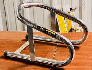 lot 107 image: Pingel Removable Motorcycle Hauling Wheel Chock