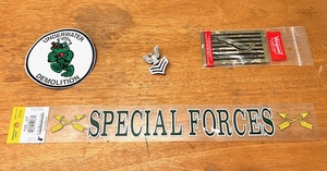 lot 115 image: MILITARY INSIGNIA BADGE RANK UNITED STATES NAVY PETTY OFFICER FIRST CLASS, Vanguards Dont Tread on Me Insignia, &amp Underwater Demolition and Special Forces Sticker &amp Window Strip