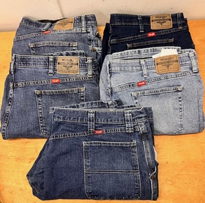 lot 164 image: Five (5) Pair Of 42 X 30 Wrangler Jeans