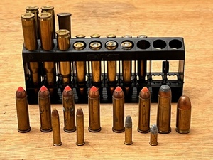 lot 184 image: Twenty-Seven Rifle & Handgun Rounds