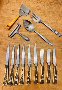 lot 190 image: Vintage Lifetime Cutlery Sheffield England Stainless Steel Knives , Towle Supreme Cutlery Stainless 9 Meat Serving Fork, Stanley Roberts EILEEN Pattern Stainless Serving Spoon, &amp Travco Spatula