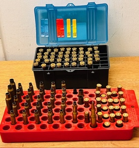 lot 212 image: Plano 1230-50 Rifle Cartridge Case W Forty-Four (44) Reloader 270 Winchester Shell Cases & Case-Gard Universal Loading Tray W&nbsp Fifty-Eight (58) Assorted Reloader Shell Cases  Three (3) Good Rounds