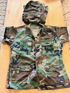 lot 266 image: Two (2) Vintage US Navy Seal Worn Woodland Camouflage Uniform Shirts - Size L